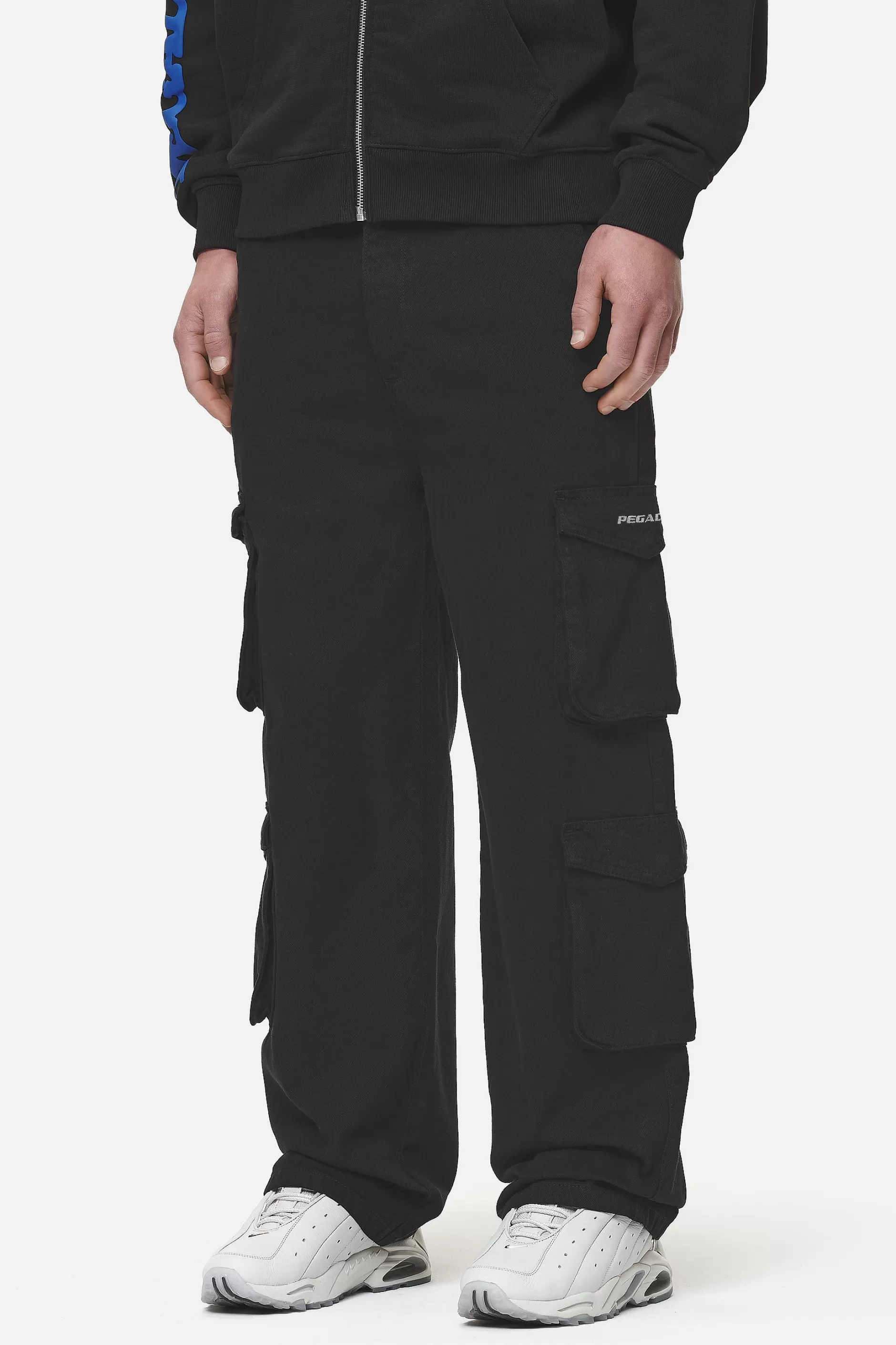 Garlan Wide Cargo Pants Black-Pegador Online