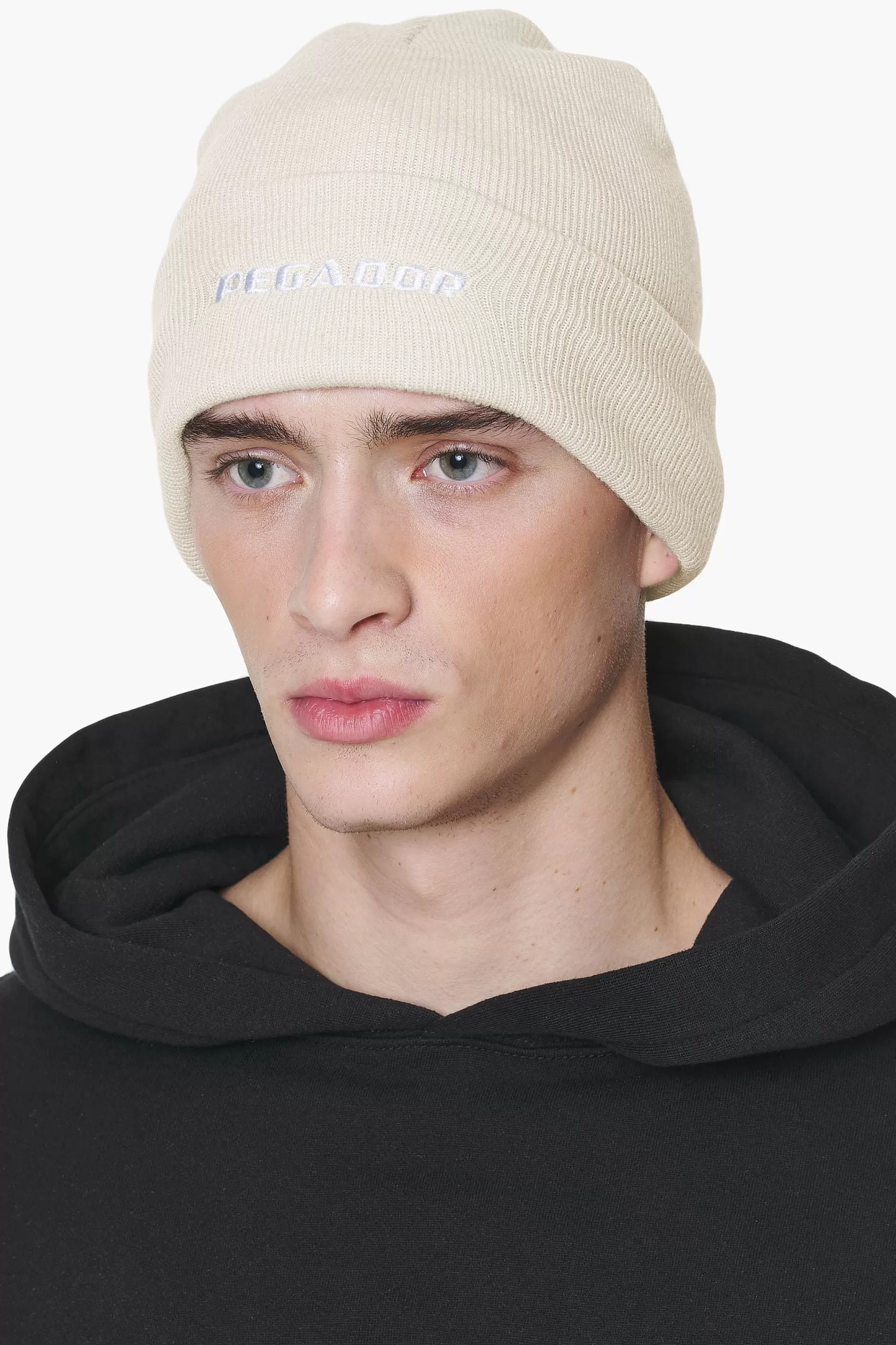 Logo Beanie -Pegador Shop